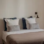 La Tour Gregoire Bed & Breakfast 4*