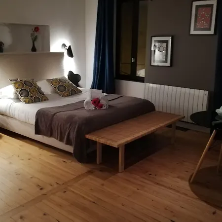 La Tour Grégoire Bed & Breakfast 4*