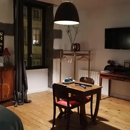 La Tour Grégoire Bed & Breakfast 4*