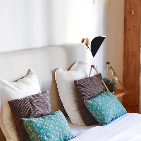 La Tour Gregoire Bed & Breakfast 4*