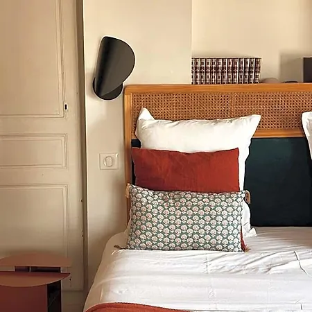 Bed & Breakfast La Tour Gregoire 4*