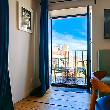 La Tour Gregoire Bed & Breakfast 4*
