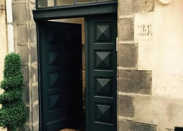 La Tour Grégoire Bed & Breakfast