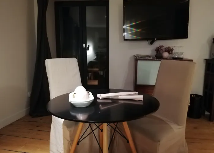 La Tour Grégoire Bed & Breakfast 4*