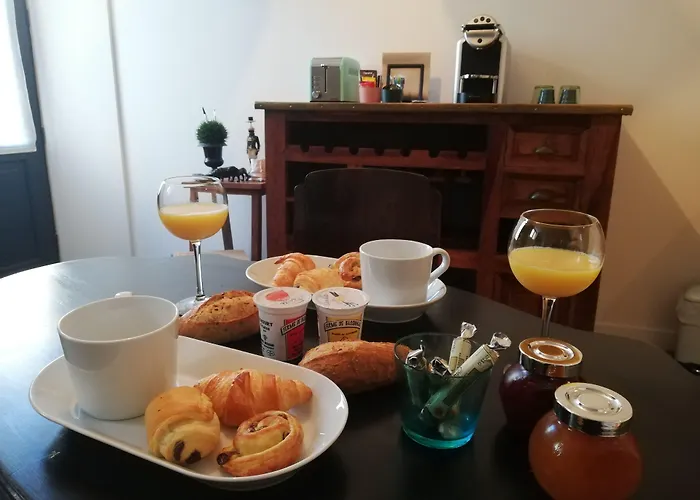 La Tour Grégoire Bed & Breakfast