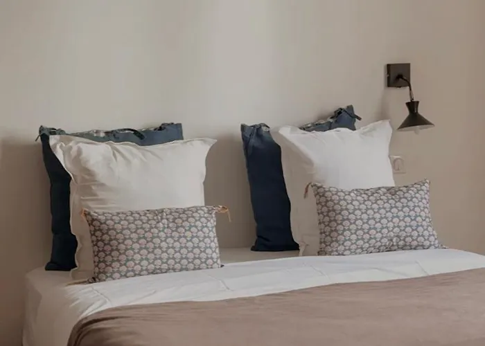 La Tour Gregoire Bed & Breakfast 4*