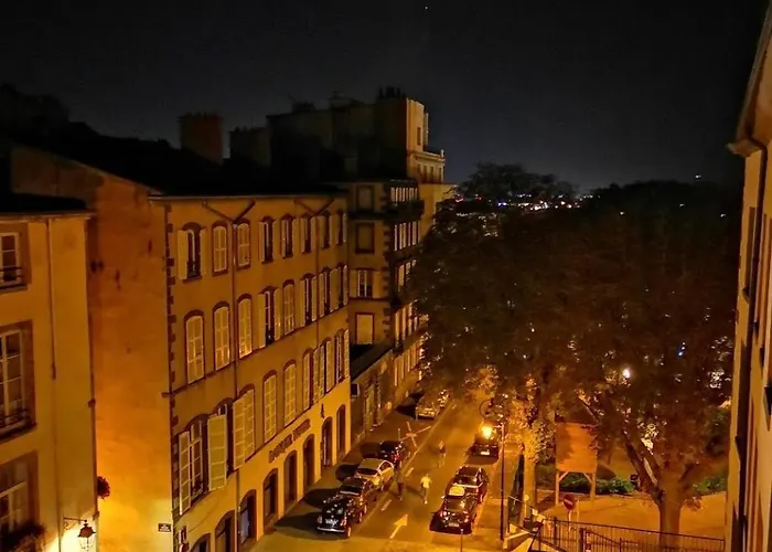 La Tour Grégoire Bed & Breakfast 4*