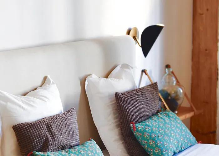 La Tour Grégoire Bed & Breakfast 4*