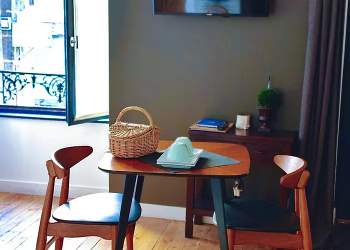 La Tour Grégoire Couette-café Clermont-Ferrand